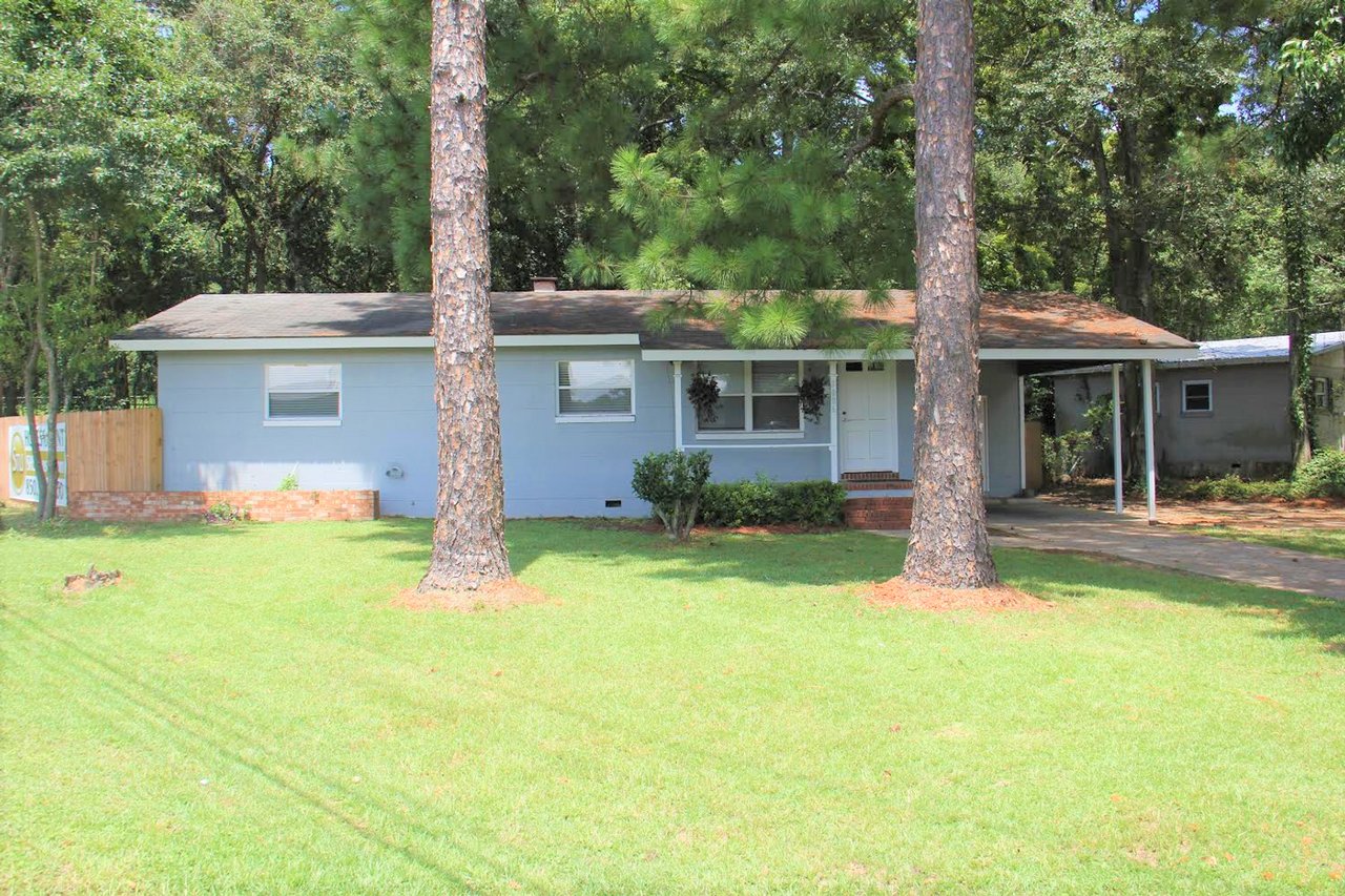 2006 Crabapple Dr - Photo 2 of 22