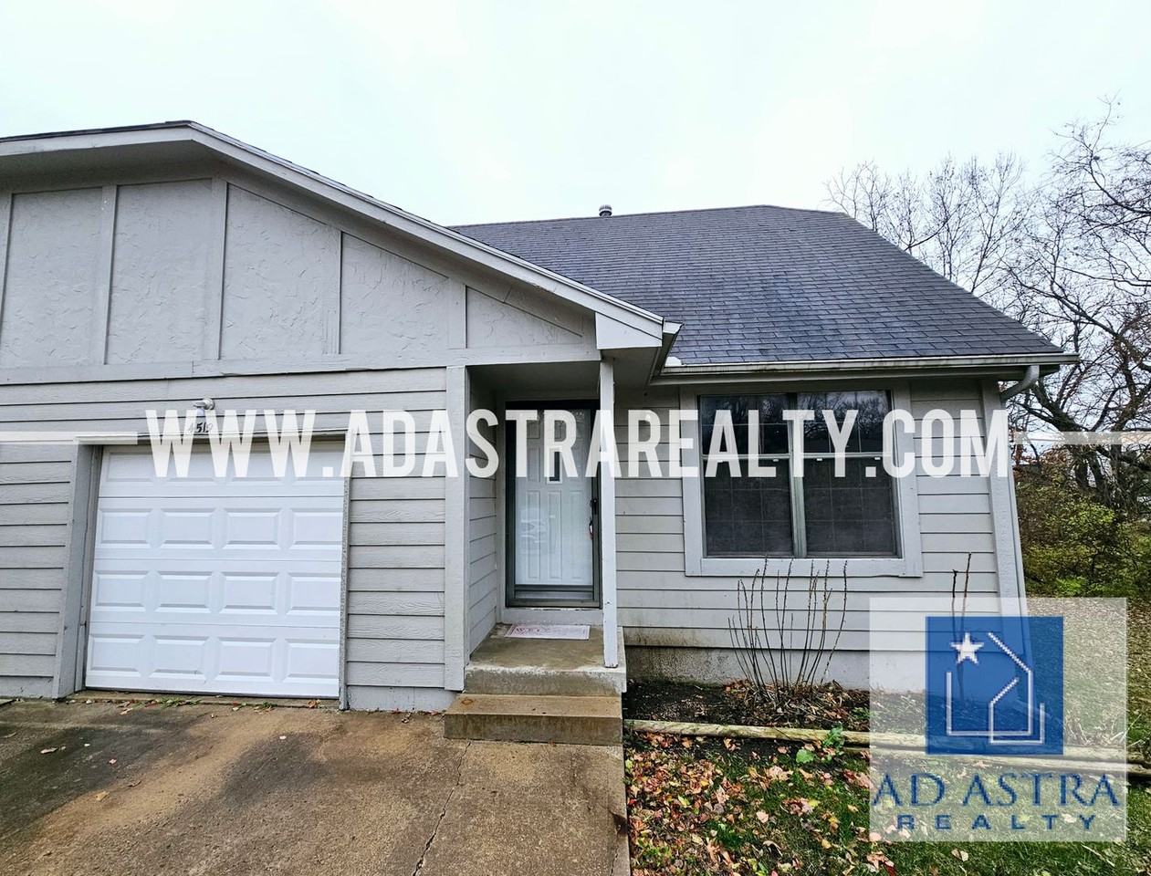 4519 E 139th St - Photo 2 of 30