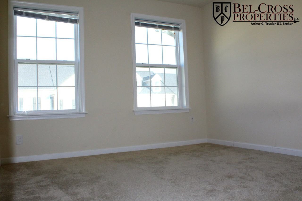 3707 Sun Pl - Photo 6 of 31