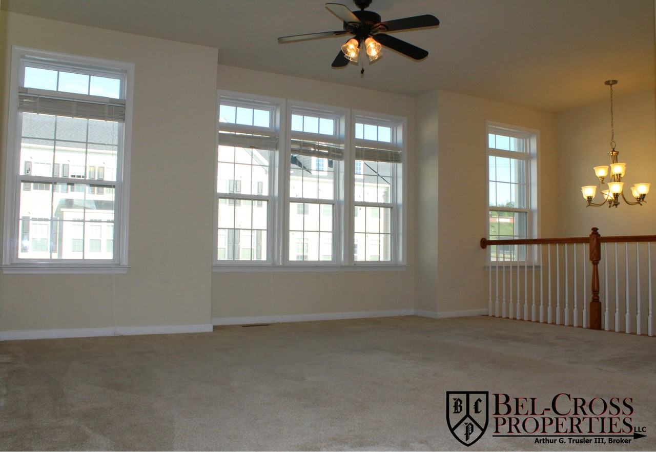 3707 Sun Pl - Photo 7 of 31