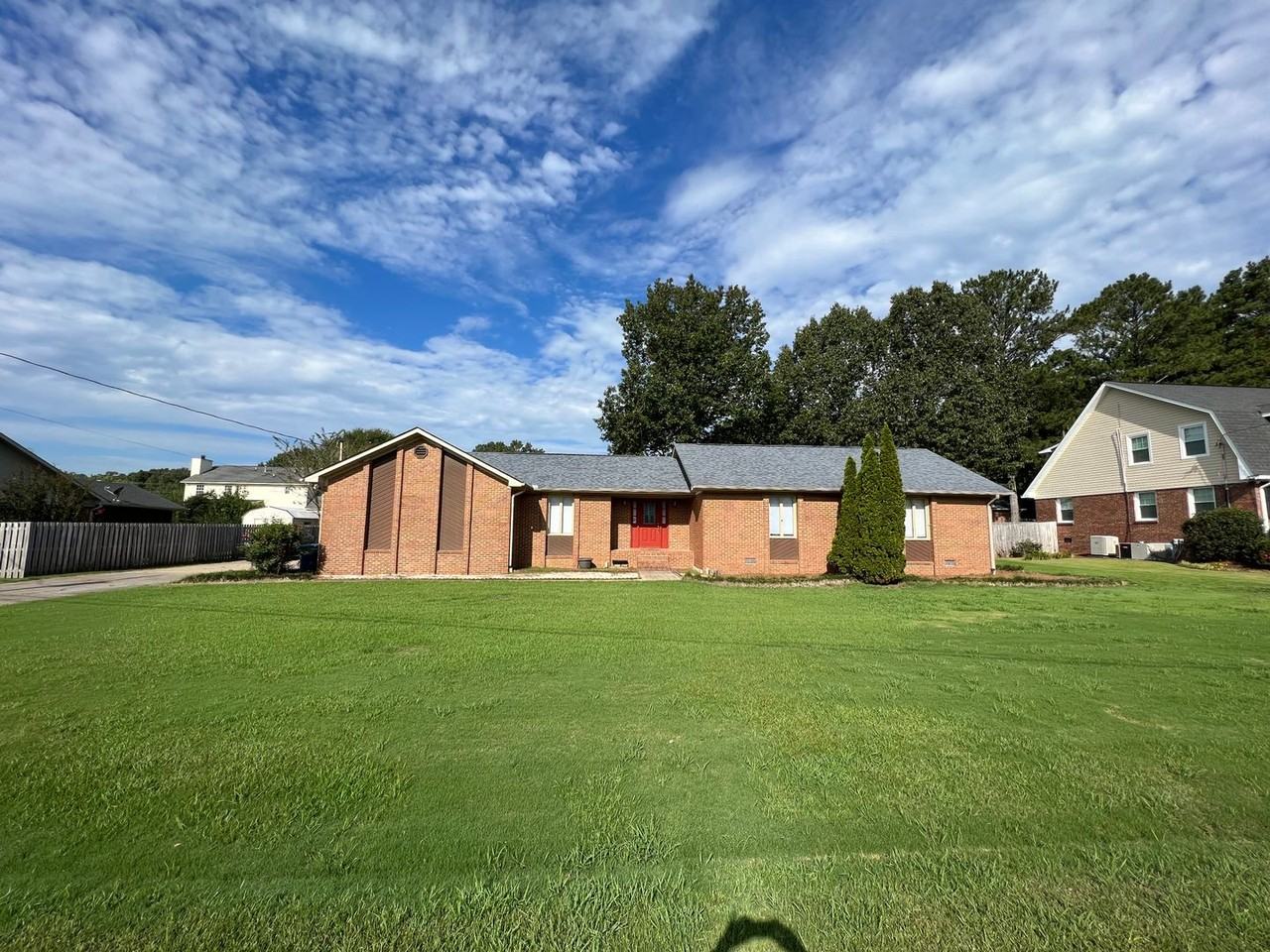 104 Cambridge Ln - Photo 2 of 18
