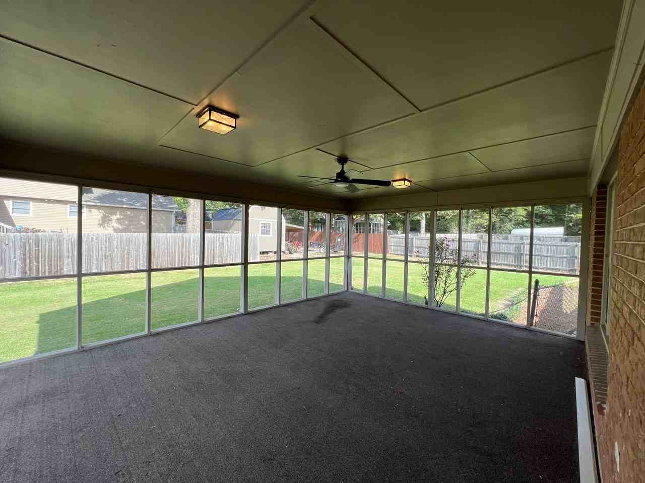 104 Cambridge Ln - Photo 4 of 19