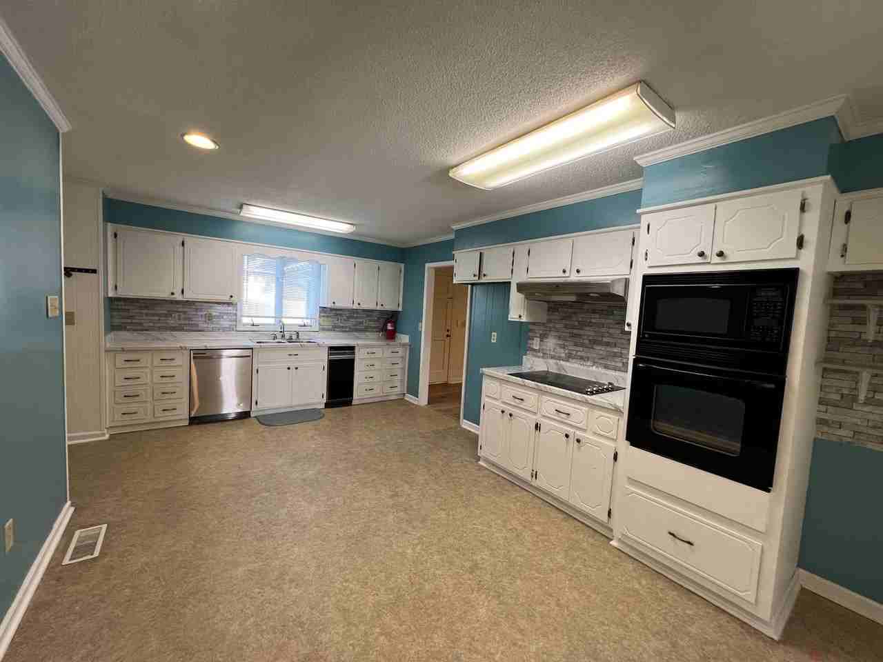 104 Cambridge Ln - Photo 6 of 19