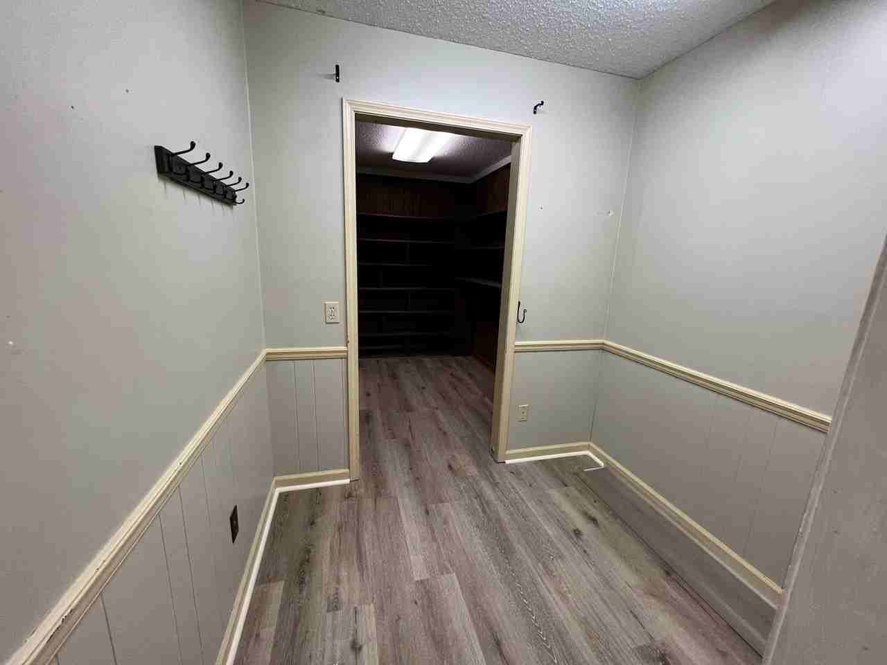 104 Cambridge Ln - Photo 7 of 19