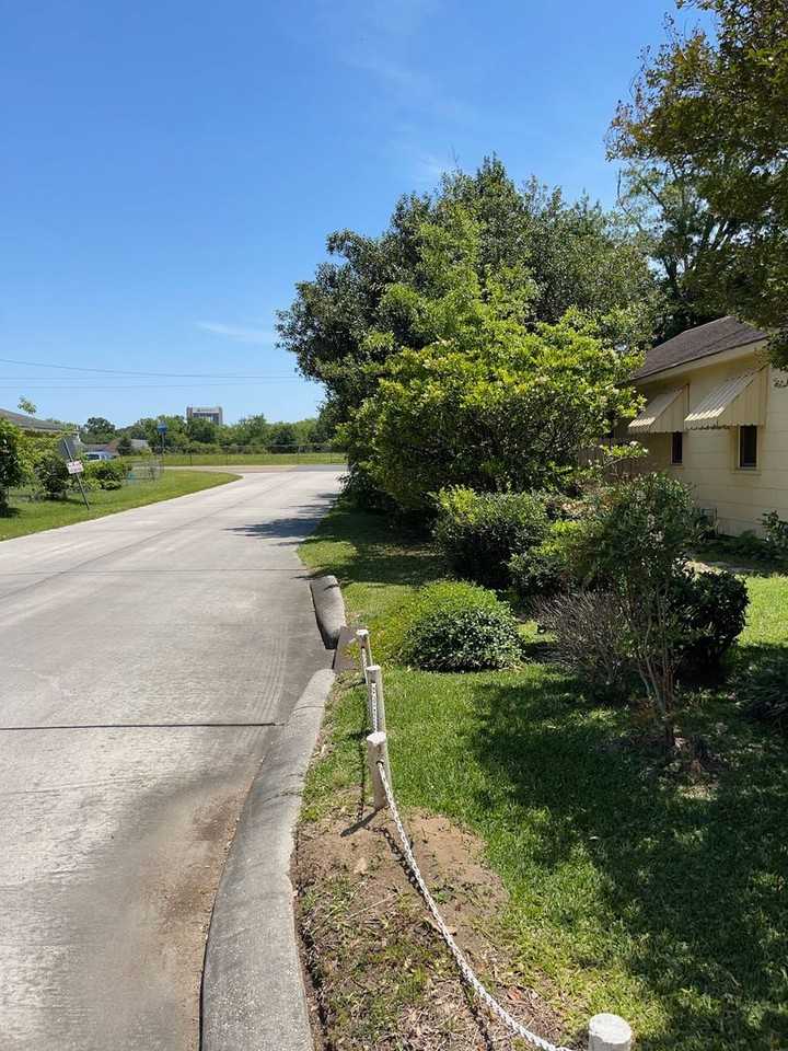 2525 Valley St - Photo 4 of 36