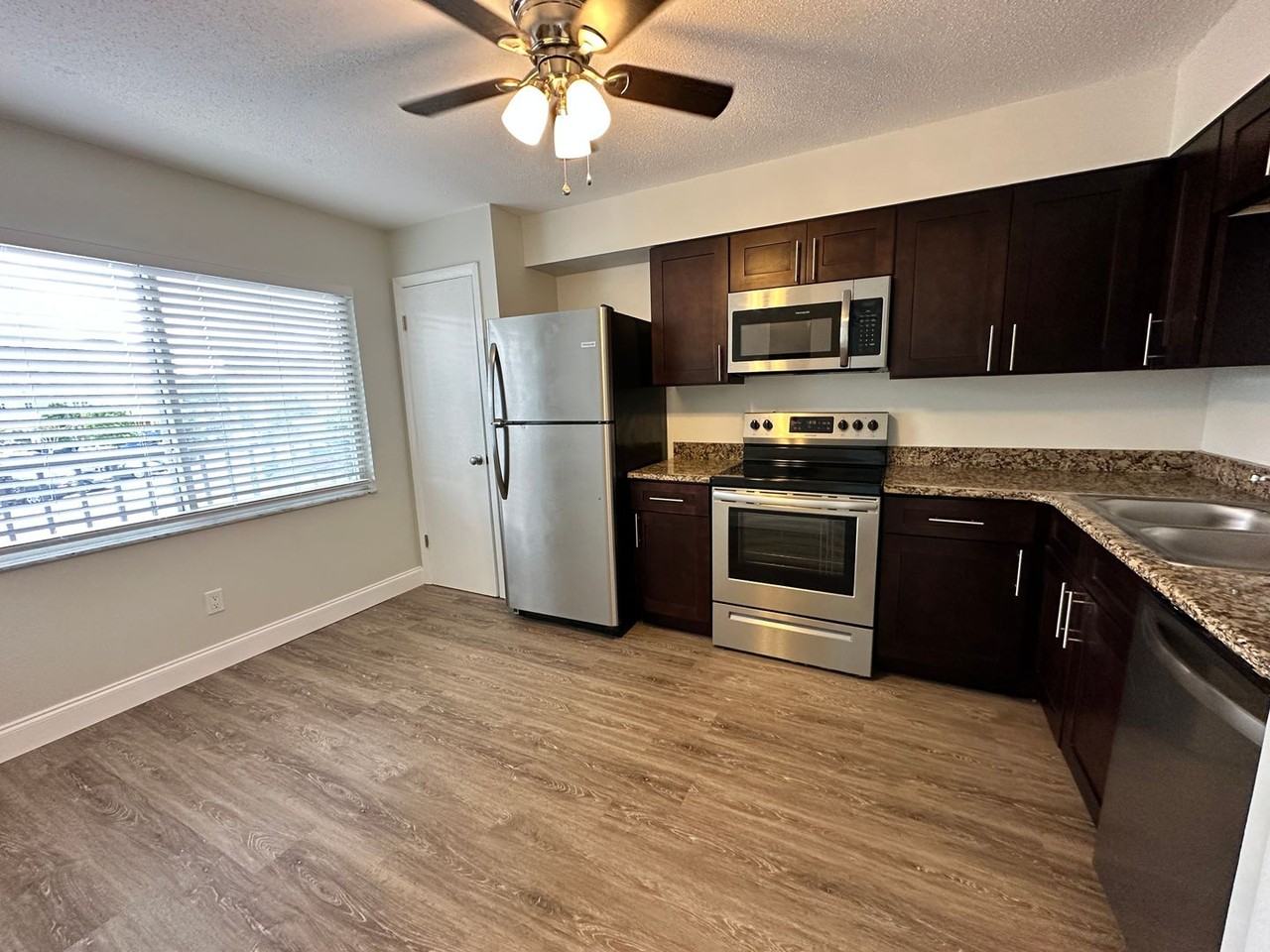 1 Plaza Mayor - Photo 5 of 24