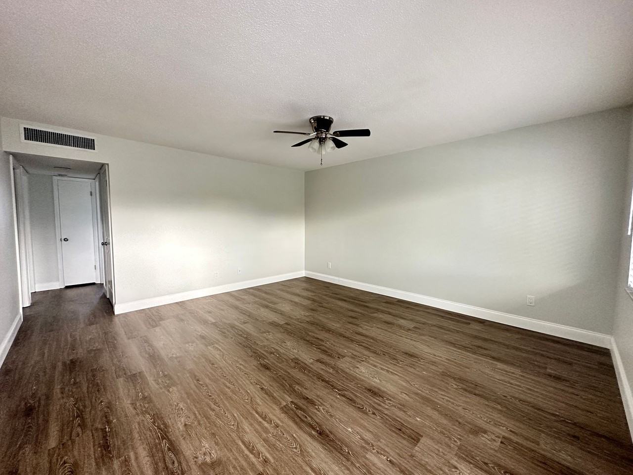 1 Plaza Mayor - Photo 4 of 24