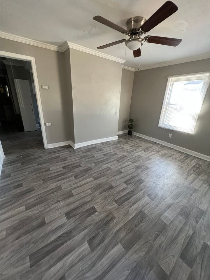 1307 W Walnut Ave - Photo 2 of 11