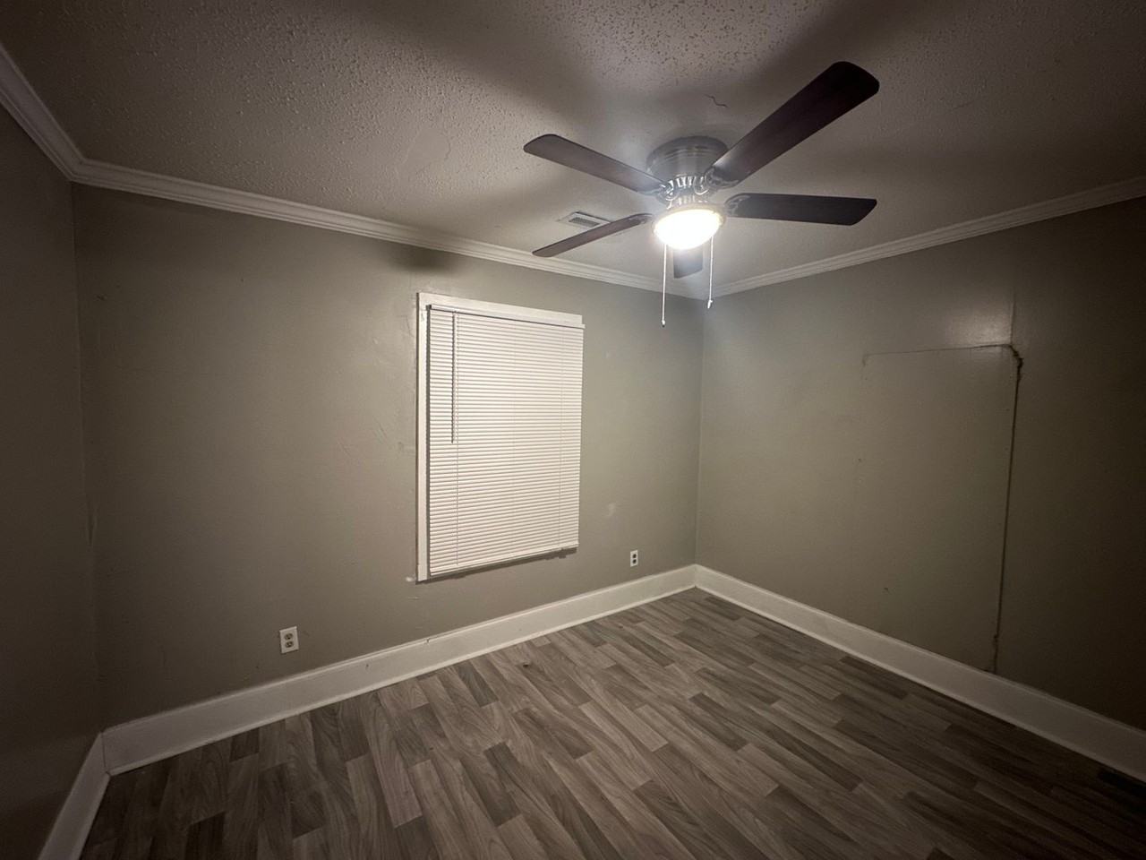 1307 W Walnut Ave - Photo 5 of 11