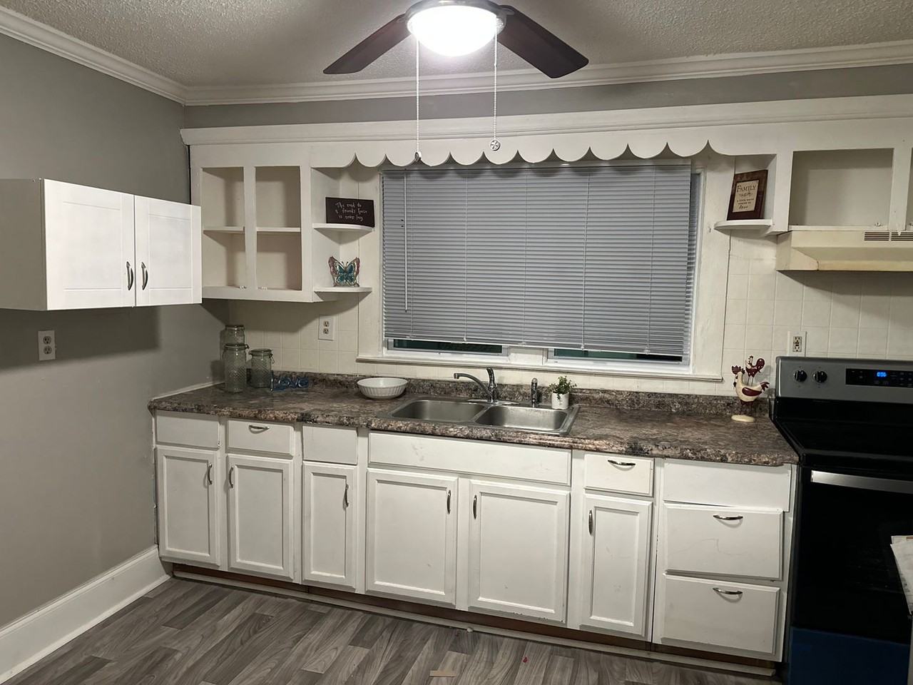 1307 W Walnut Ave - Photo 3 of 11