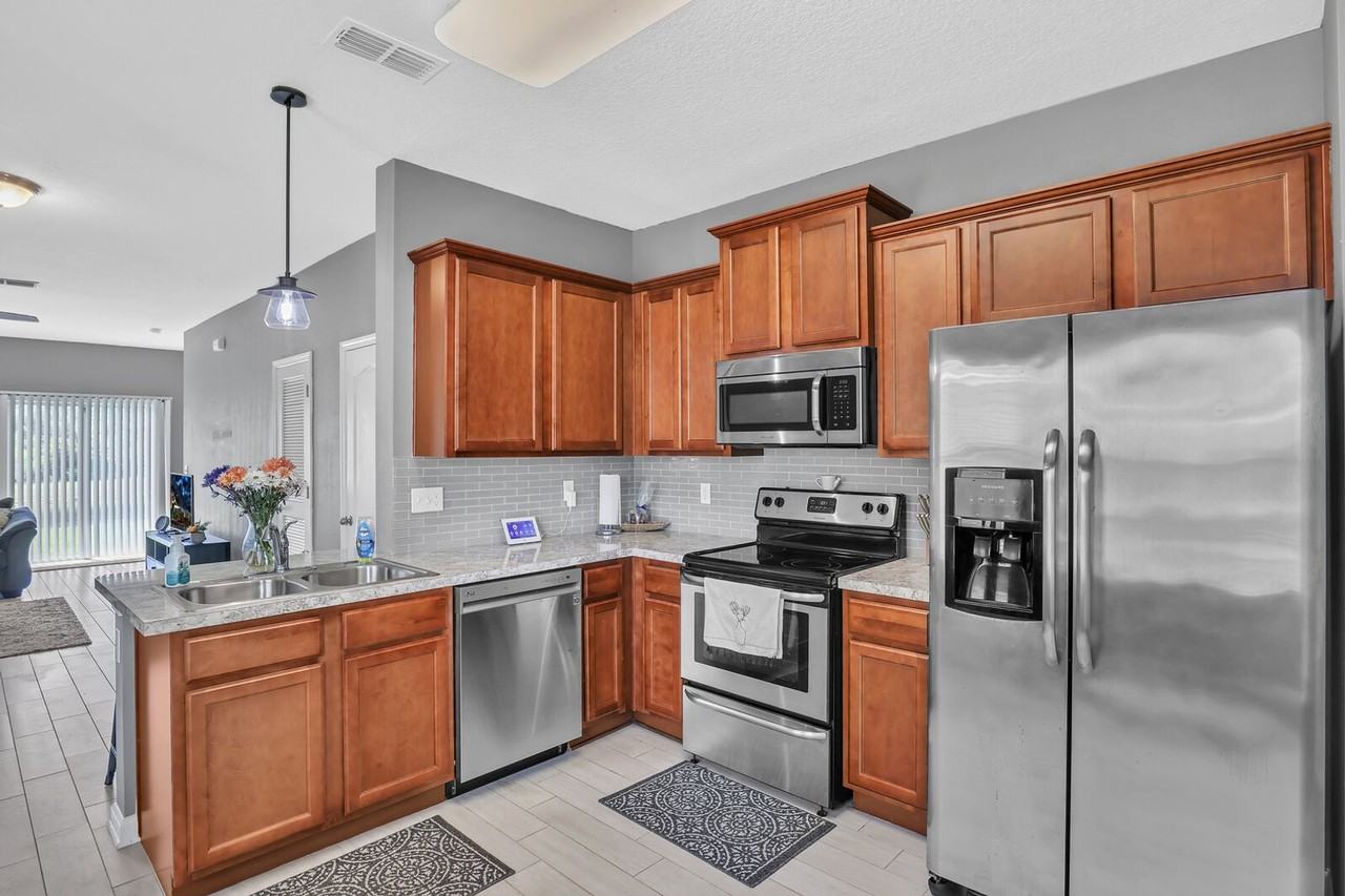 63 Whitland Way - Photo 7 of 16