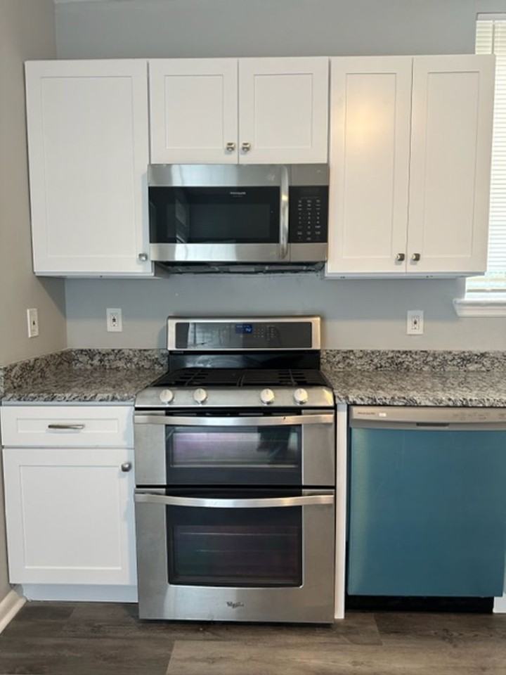 3736 Cottage Ave - Photo 3 of 30