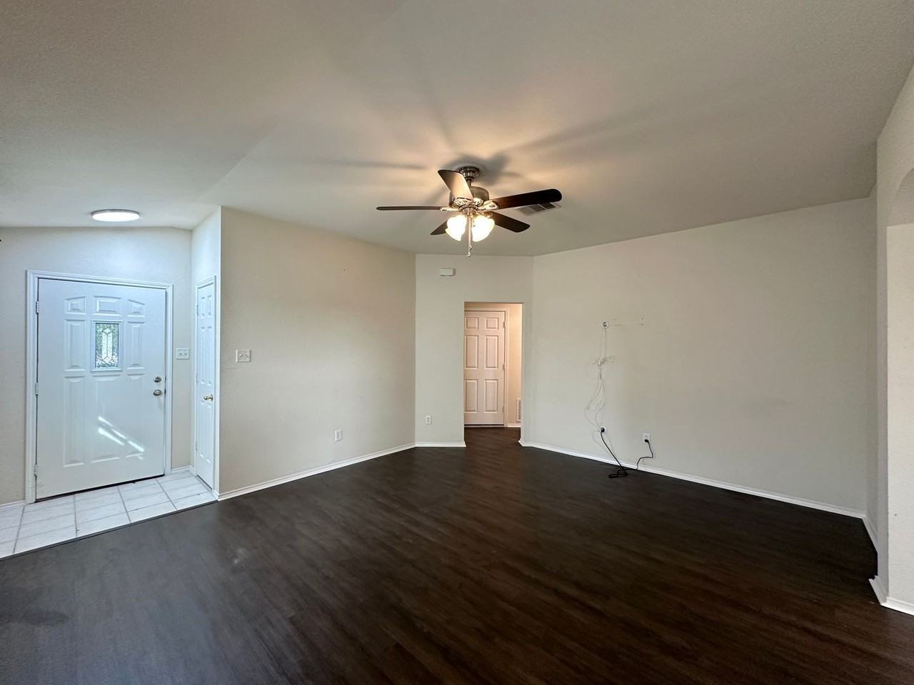 4510 Causeway Ct - Photo 5 of 29