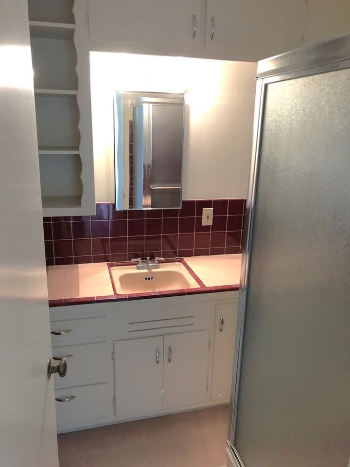 905 Santa Clara Ave #P - Photo 6 of 9