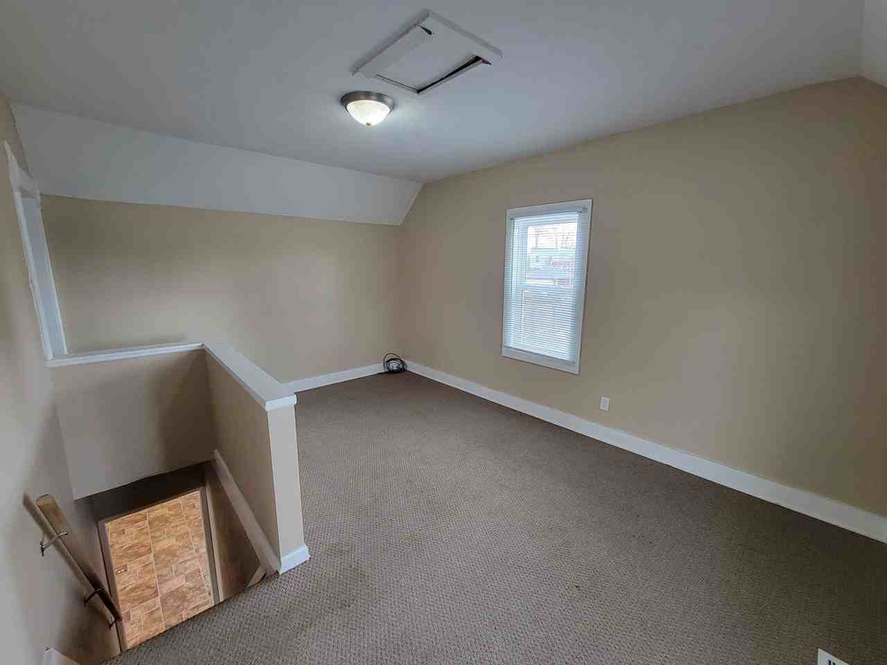 916 N Hill St - Photo 6 of 50