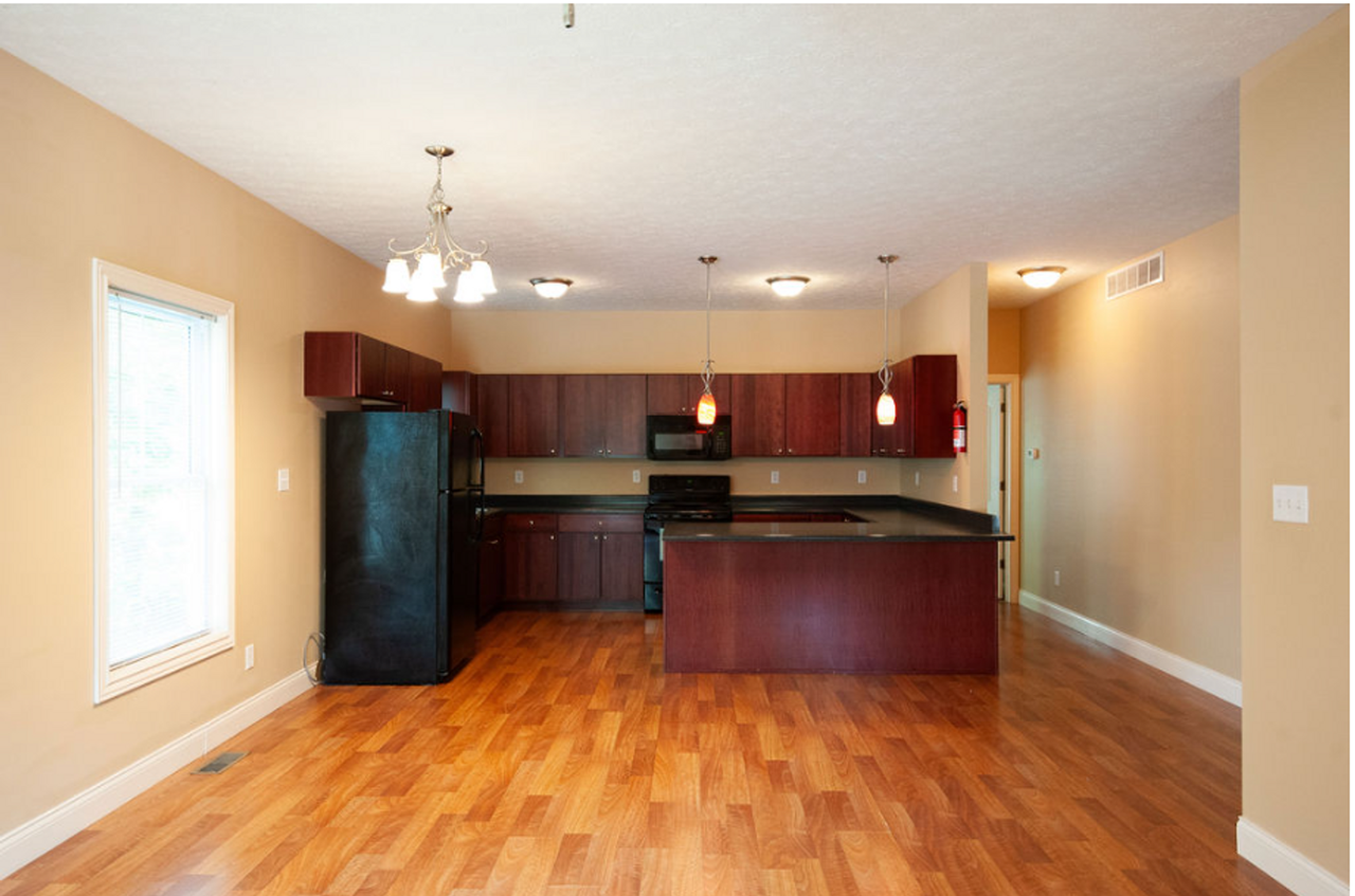 103 East 16th Street - Photo 2 of 11