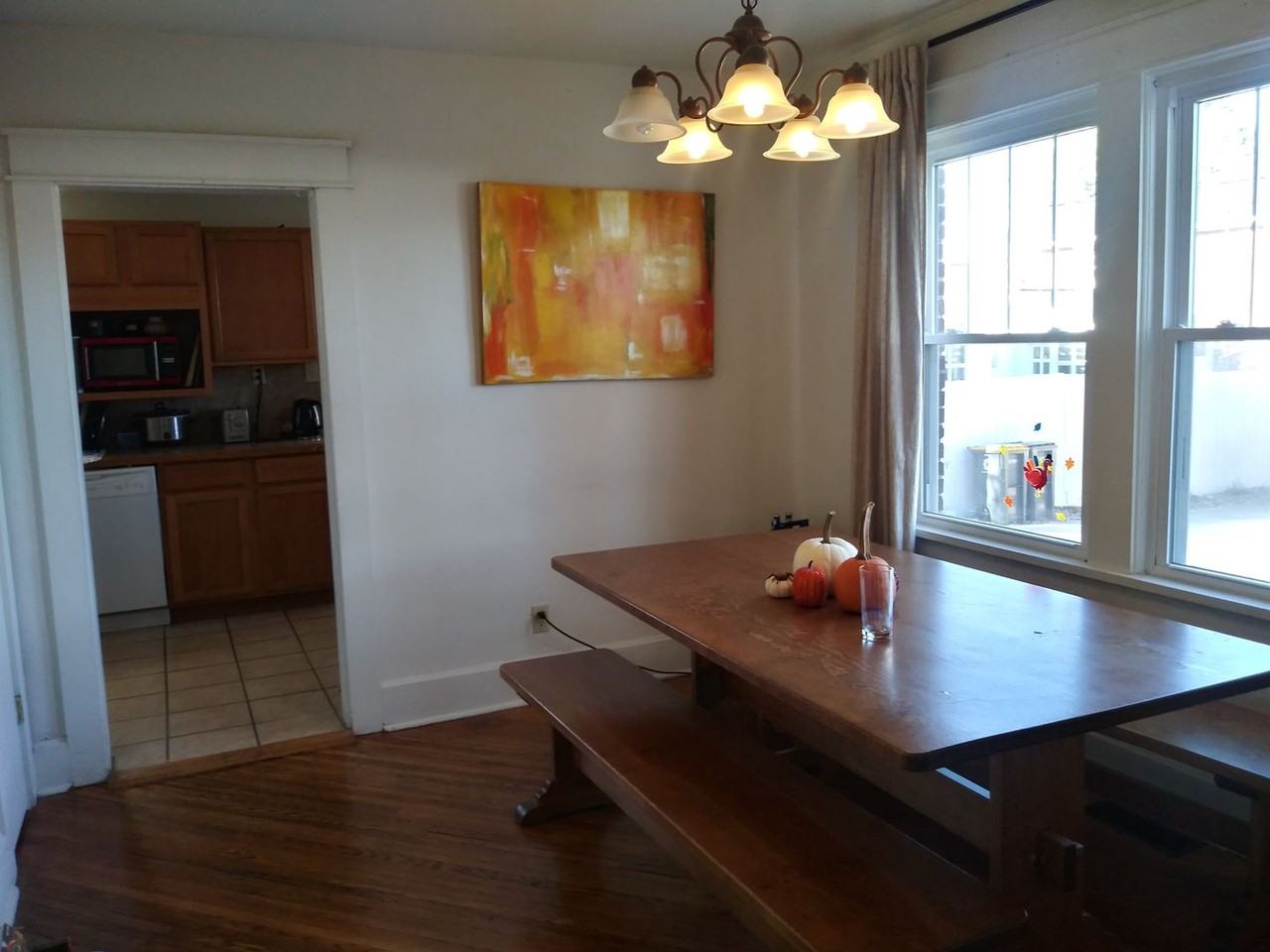 412 S Ballantine Rd - Photo 5 of 32