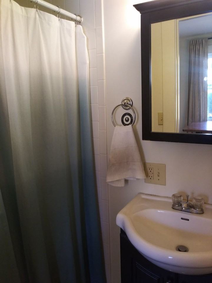 412 S Ballantine Rd - Photo 7 of 32