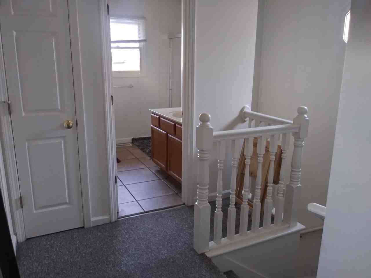 S Dunn St - Photo 4 of 11