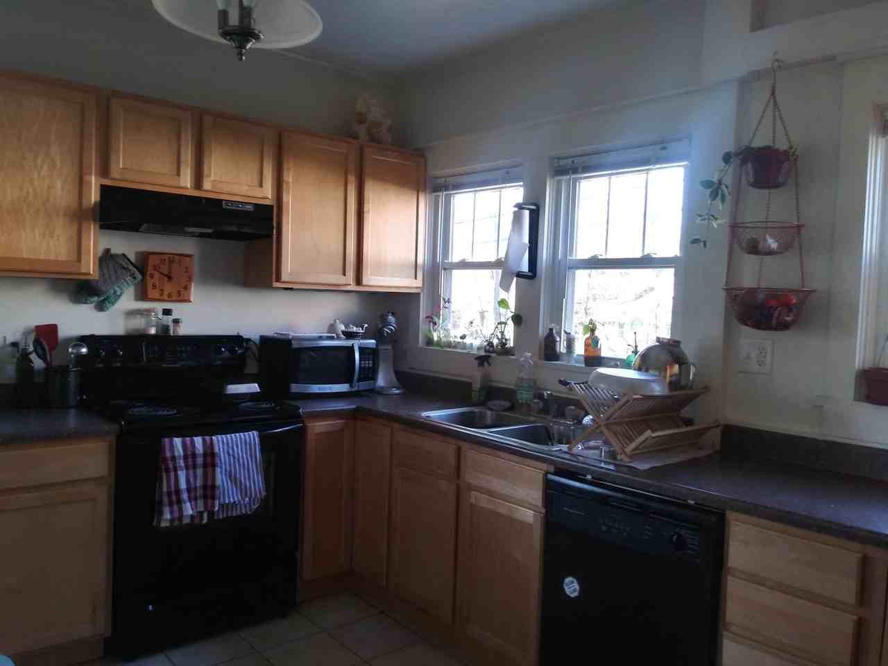 716 South Park Avenue - Photo 7 of 25