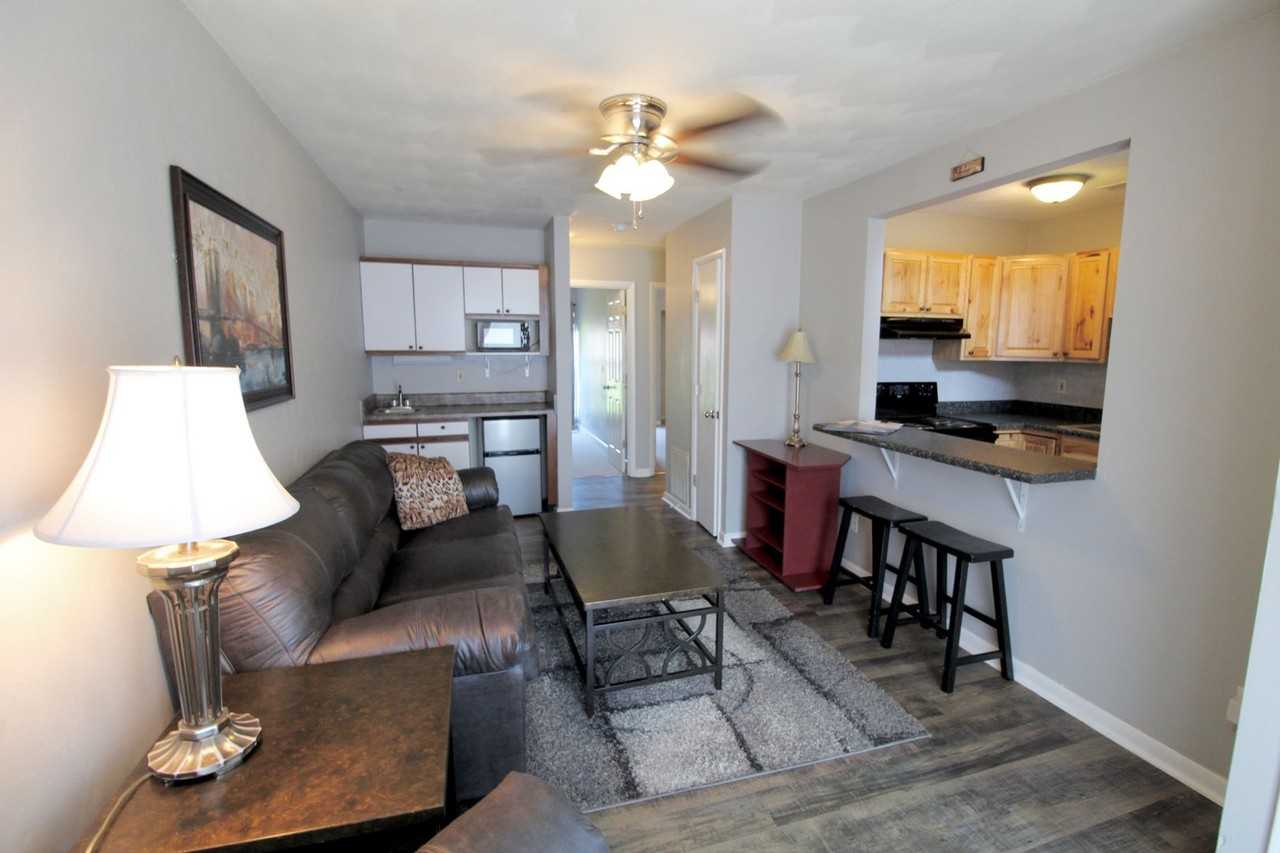 1416 Bradley Dr - Photo 6 of 26