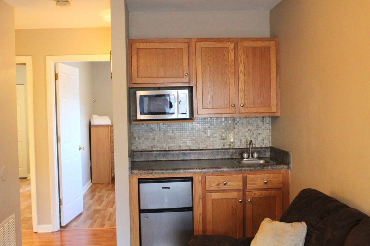 1450 Bradley Dr - Photo 7 of 30