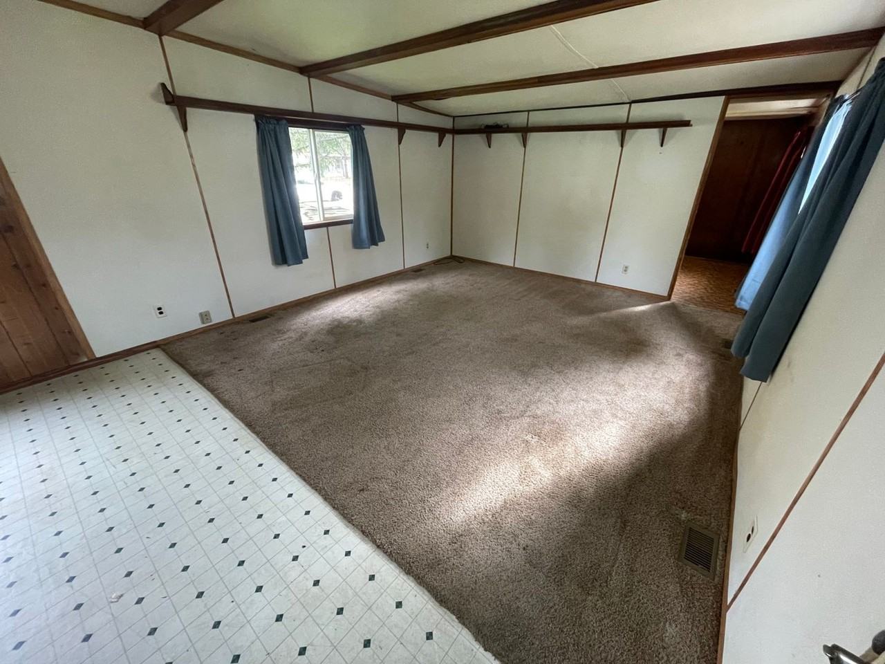 Vesper Manufactured Housing Community - Photo 3 of 11