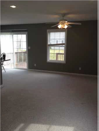 2632 E Oaklawn Ct - Photo 2 of 9