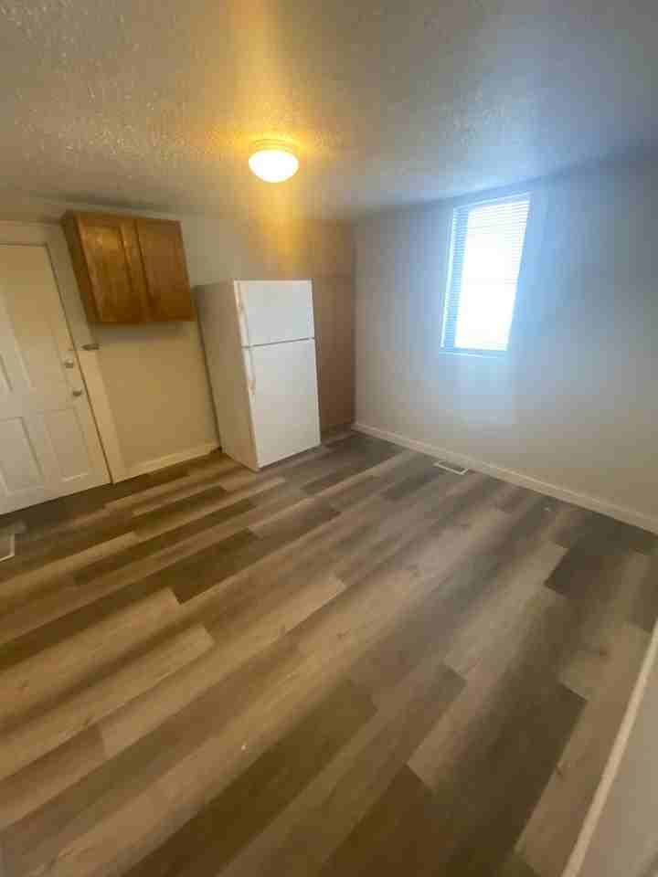 2027 Sw Van Buren St - Photo 3 of 4