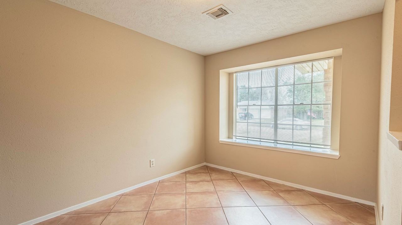 2516 Orion Dr - Photo 4 of 18