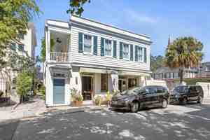 featured image of 62 Queen St