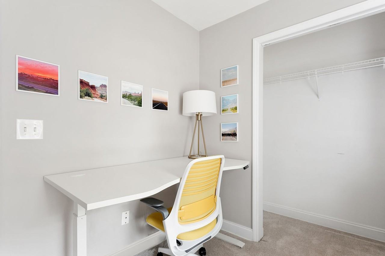 426 Bank St - Photo 2 of 45