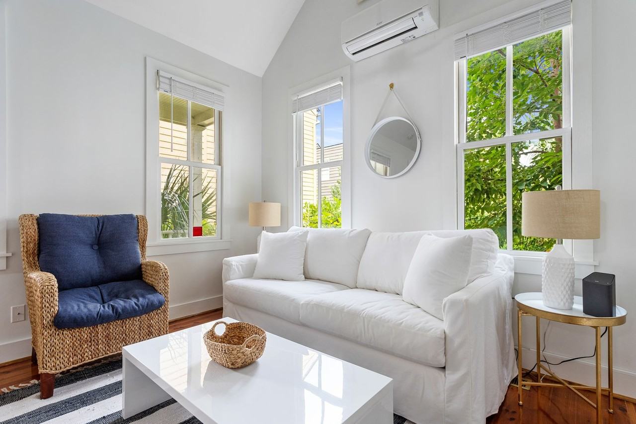 4 Ashe St #D - Photo 6 of 21