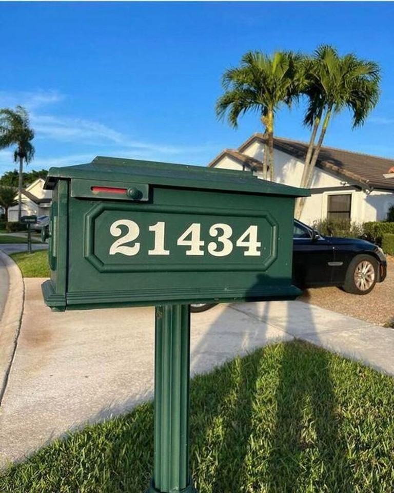 21434 Bridge View Dr - Photo 2 of 16