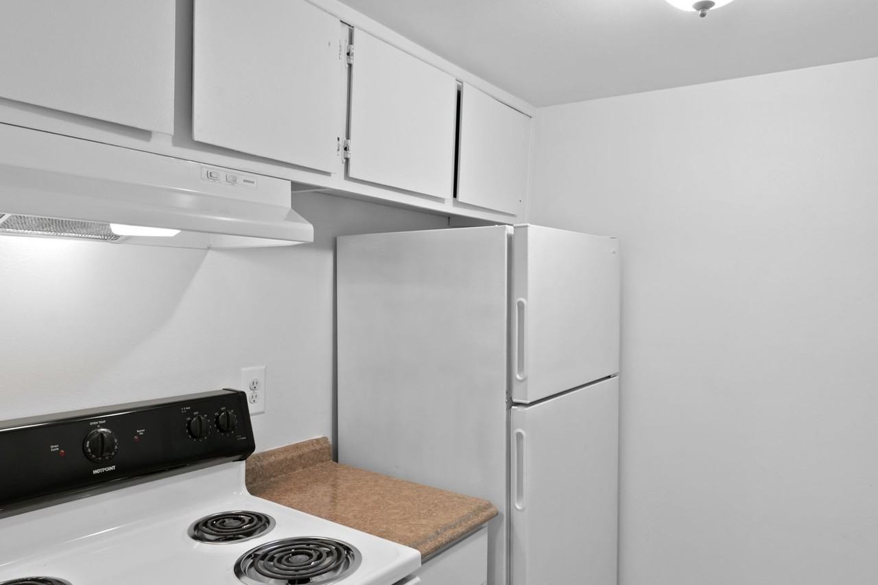 Metro East Apartments - Photo 5 of 25