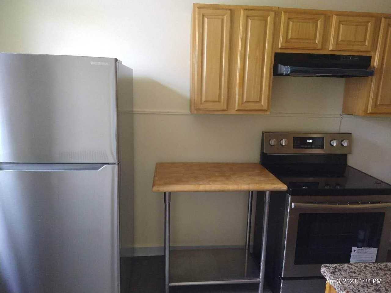 5345 W Columbia Ave - Photo 3 of 16