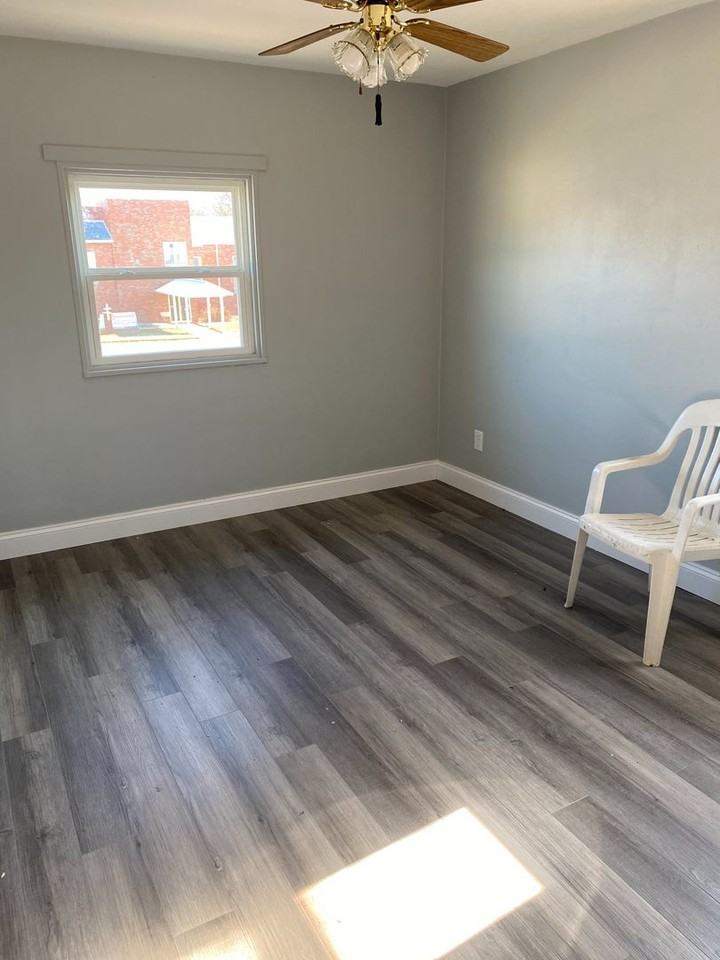 55 E Rosewood Dr - Photo 3 of 4