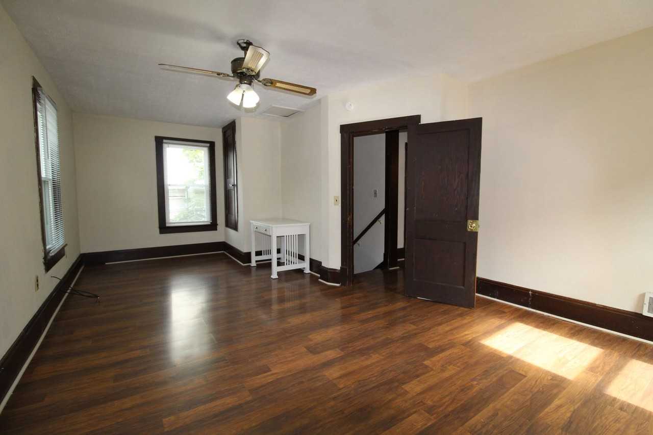 350 E Elizabeth St - Photo 2 of 10