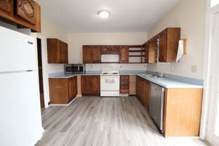 350 E Elizabeth St - Photo 1 of 1