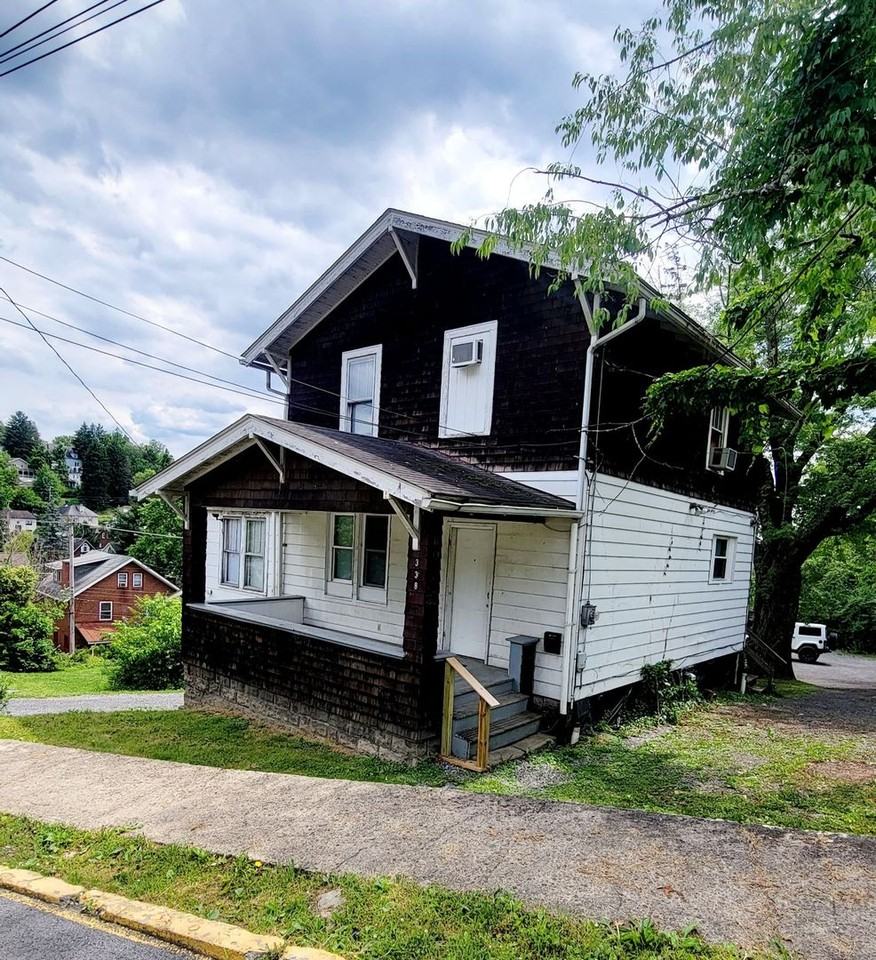 338 Fife St - Photo 3 of 10