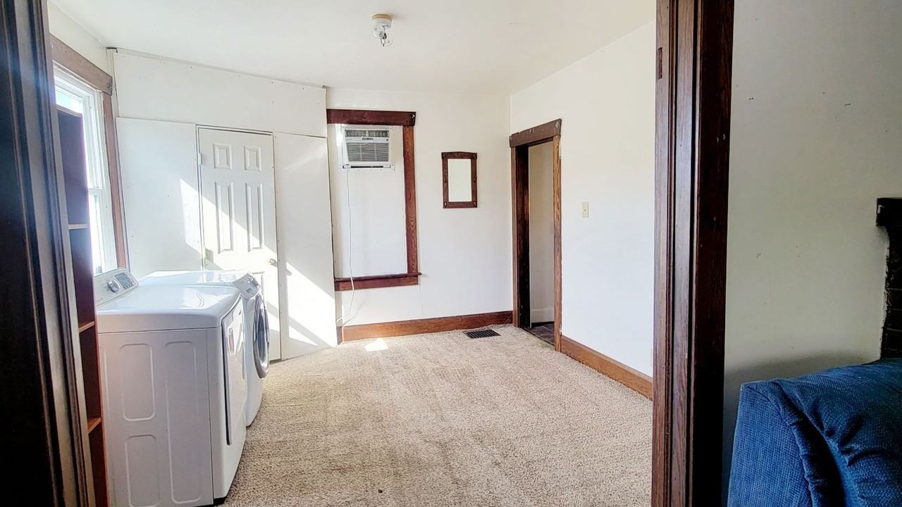 338 Fife St - Photo 5 of 10