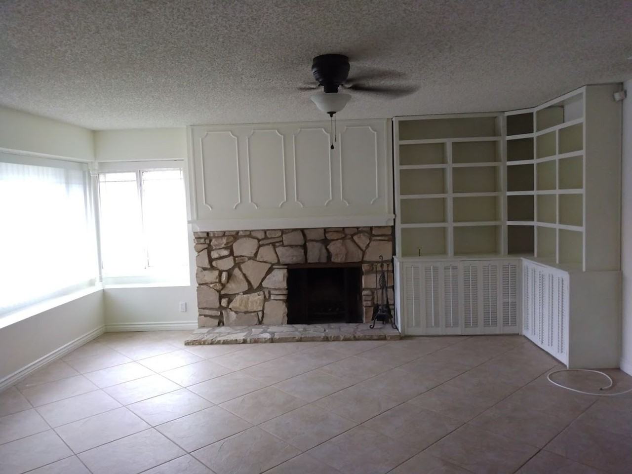 1450 Mariposa Dr - Photo 2 of 15