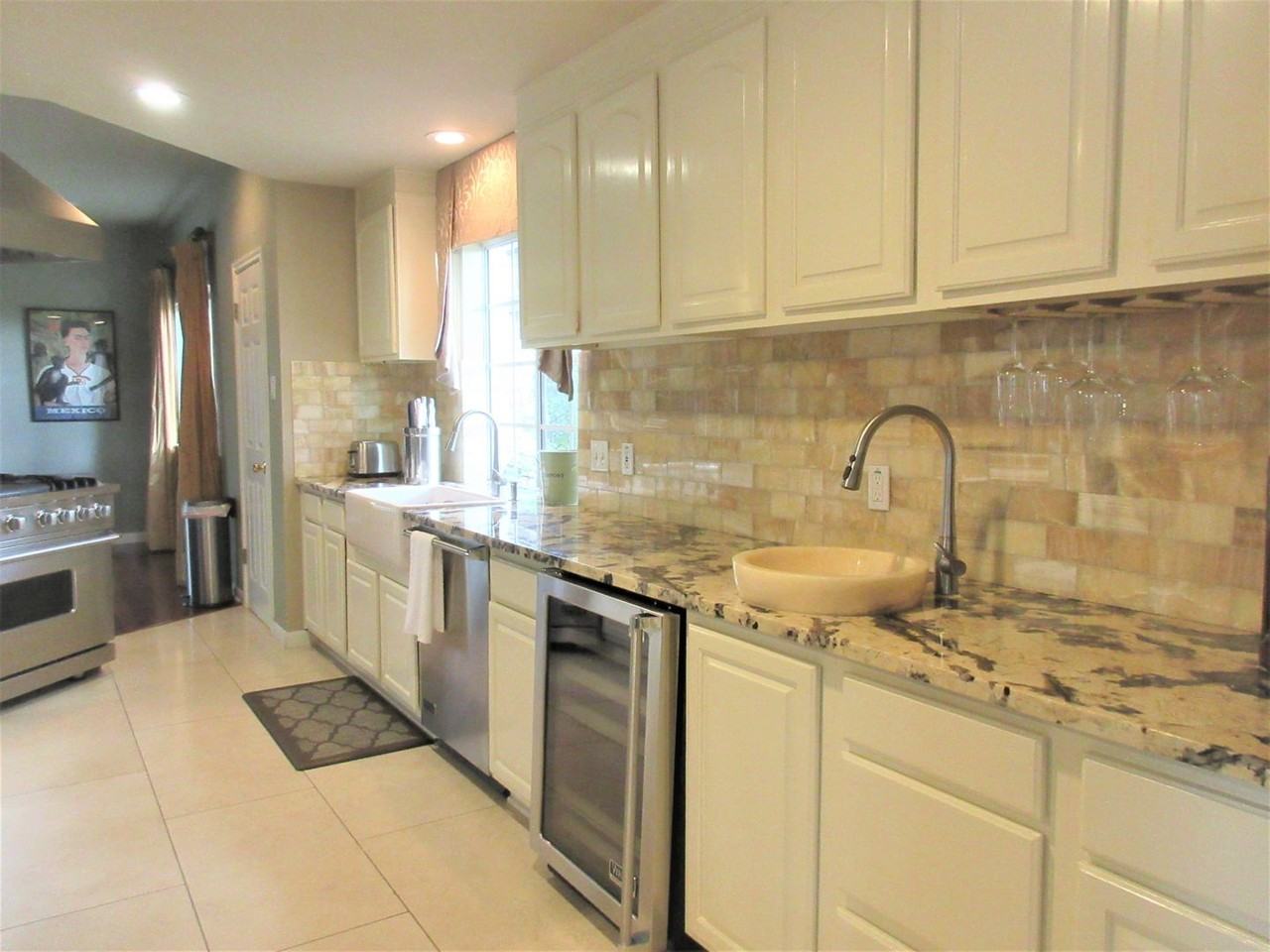 1702 Newning Ave - Photo 6 of 32