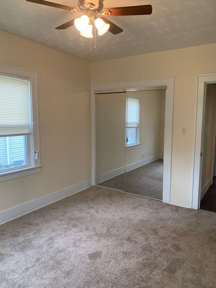 131 E Broadway Ave - Photo 7 of 8