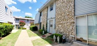 6024 Nw Expressway #C - Photo 1 of 1