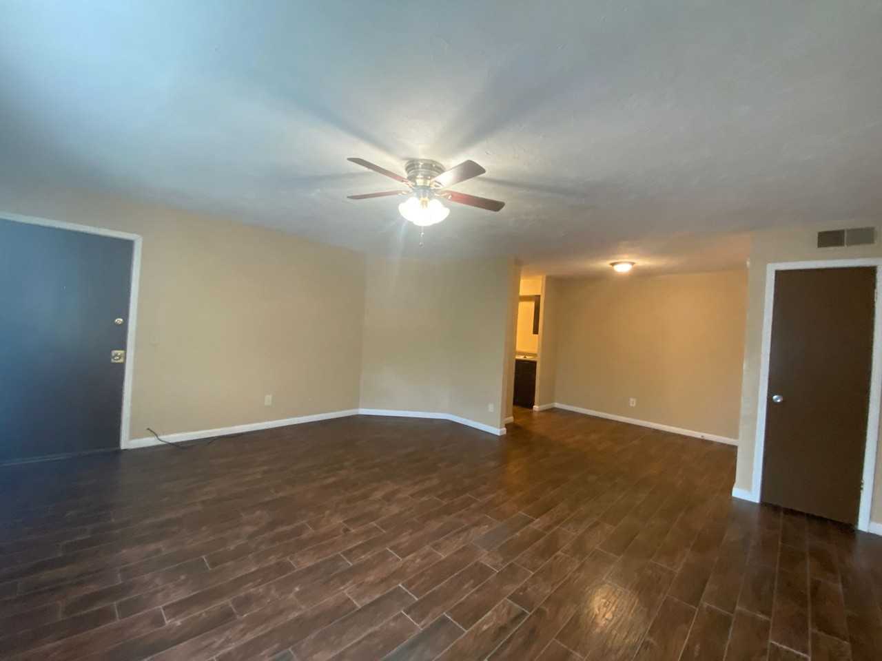 6024 Nw Expressway #C - Photo 7 of 18