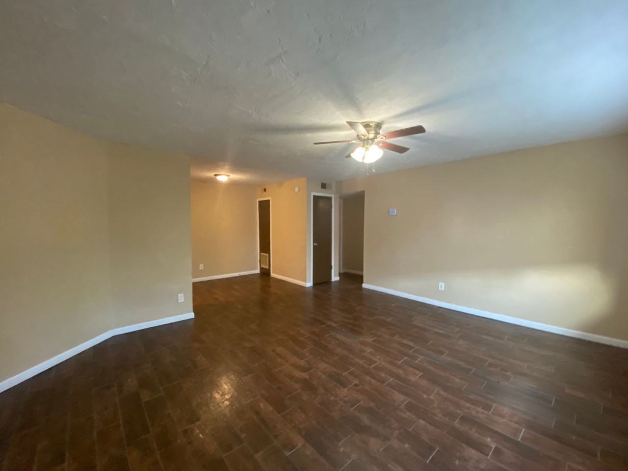 6024 Nw Expressway #C - Photo 3 of 18