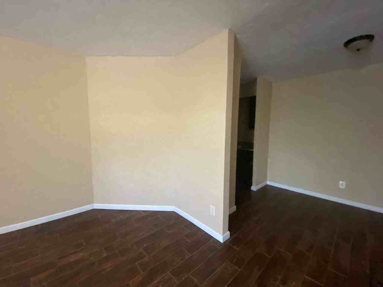 6024 Nw Expressway #C - Photo 4 of 18