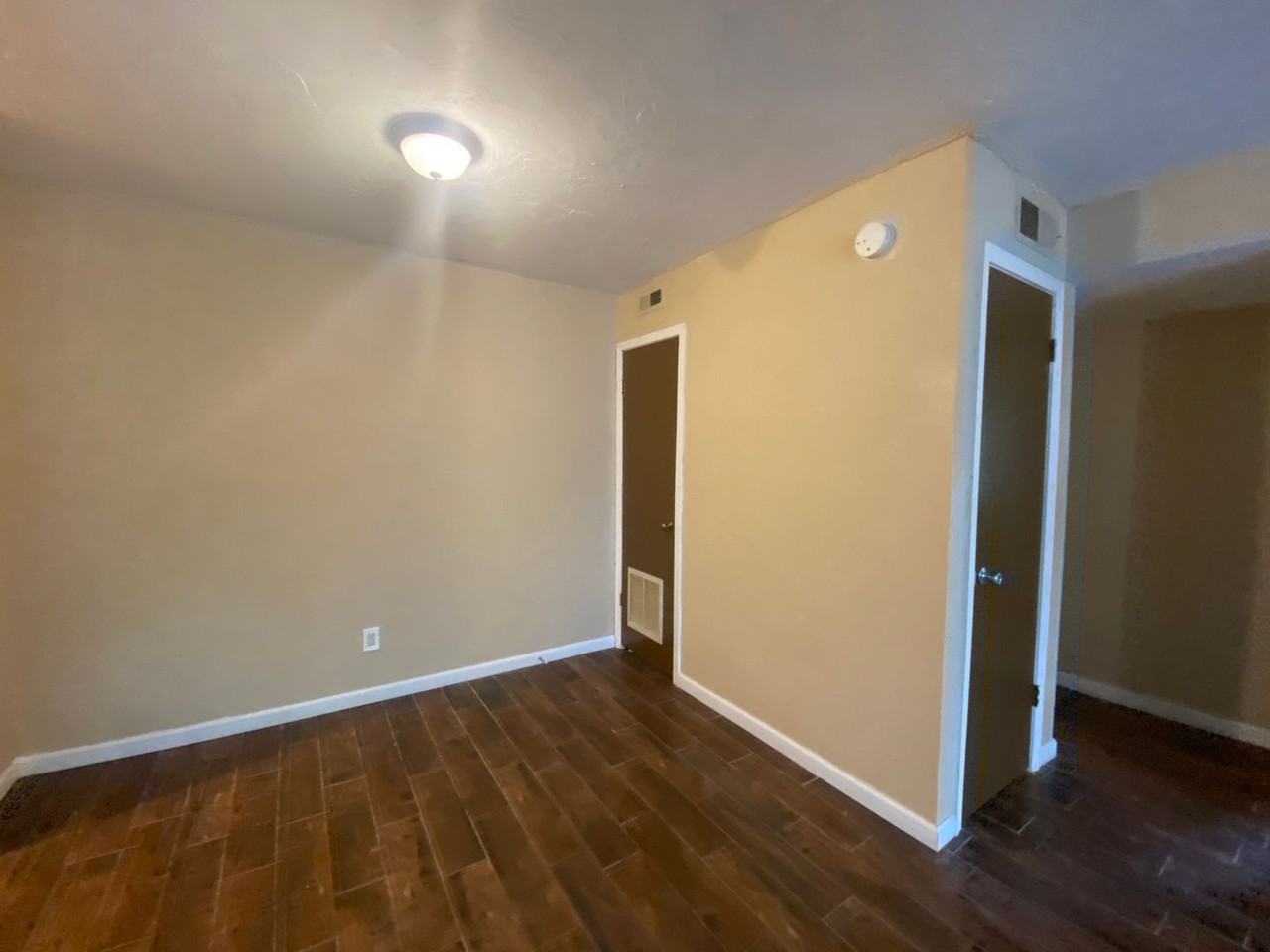 6024 Nw Expressway #C - Photo 7 of 18