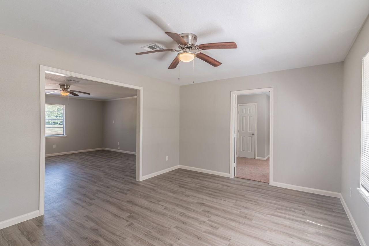 9407 Irby Street - Photo 3 of 17